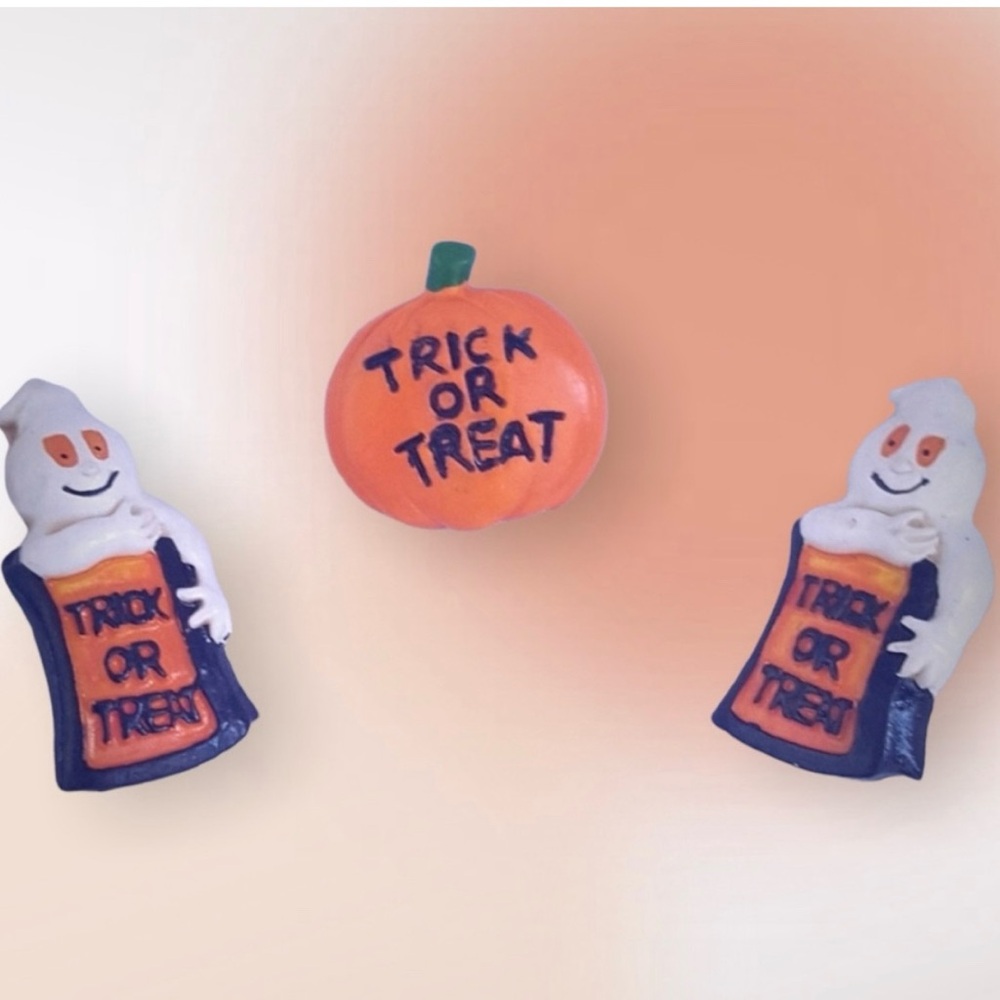 Lot of 3 Halloween Pins Brooches Trick or Treat Ghosts Jack-O-lantern Pumpkin